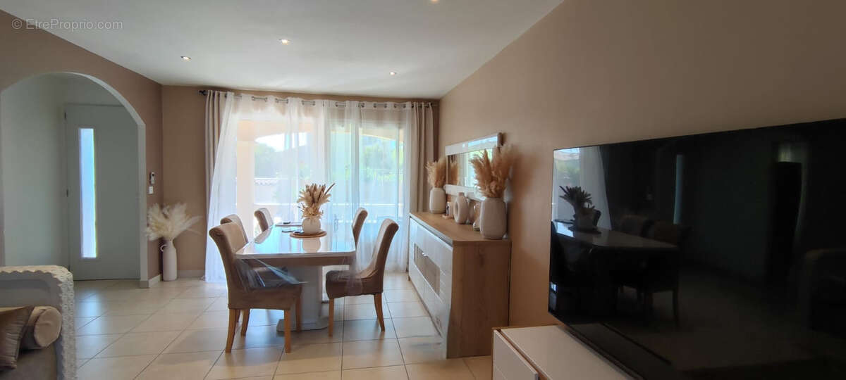 Maison à JONQUIERES