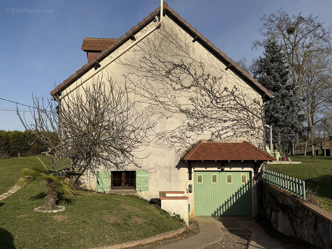 Maison à COSNE-COURS-SUR-LOIRE