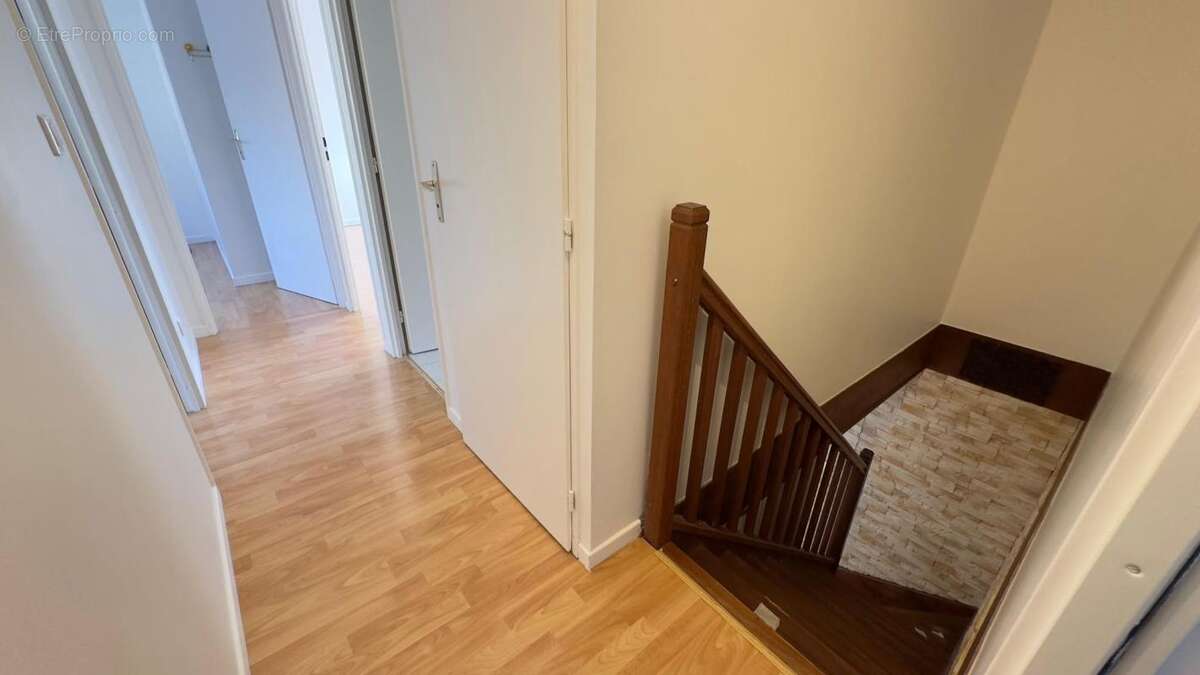 EXCLUSIVITE Maison 4 chambres, 15 mn gare a pied - photo 15