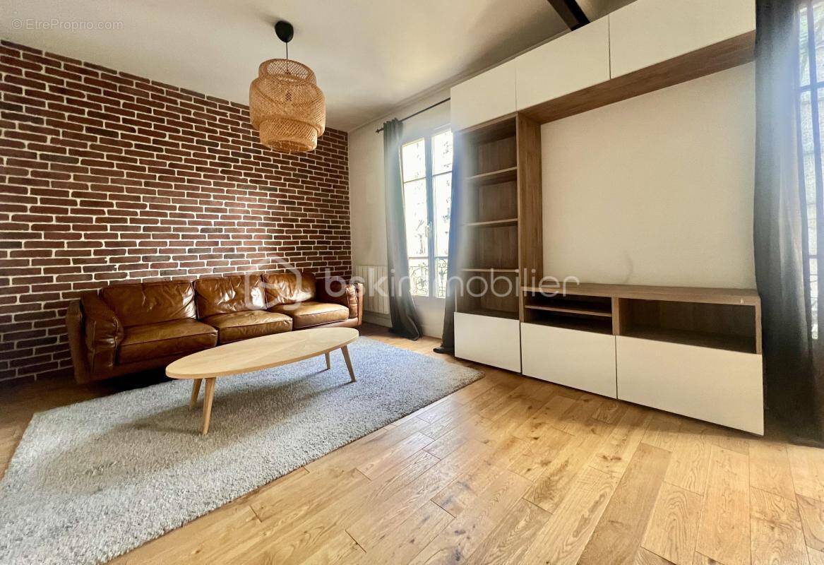 Appartement à PARIS-19E