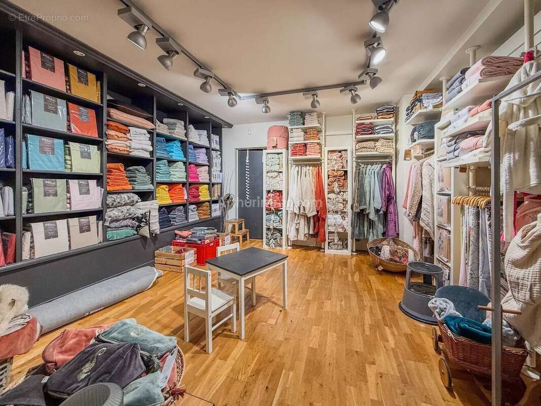 Commerce à DRAGUIGNAN