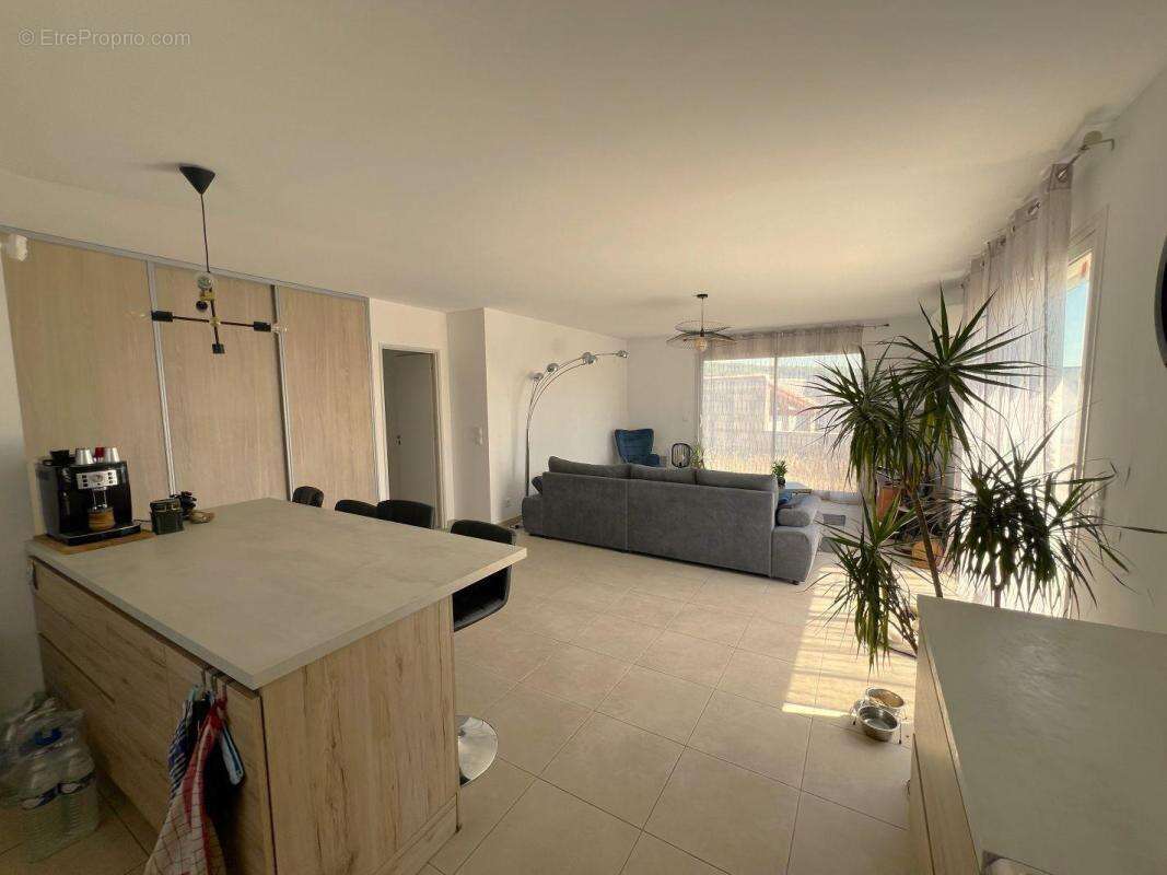 Maison 91 m² à Bize-Minervois  - photo 2