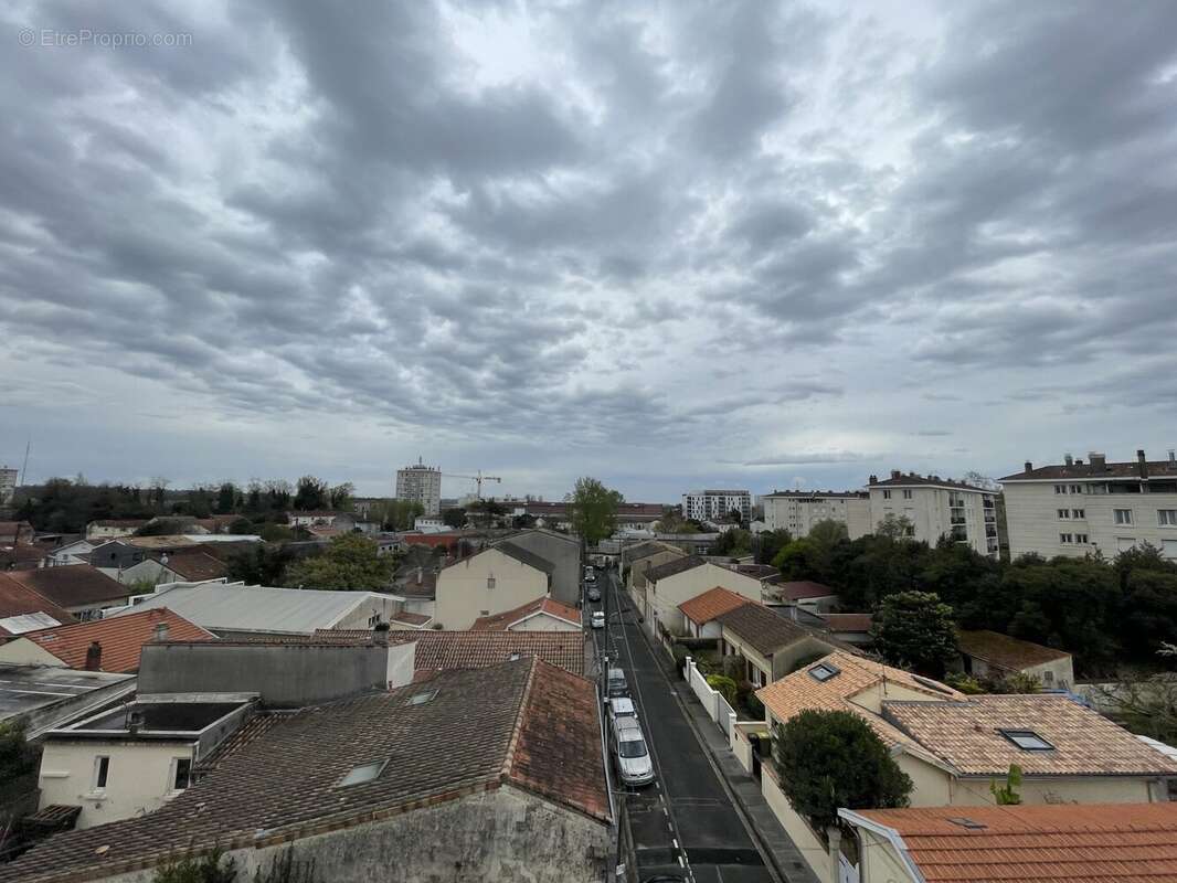 Appartement à BORDEAUX