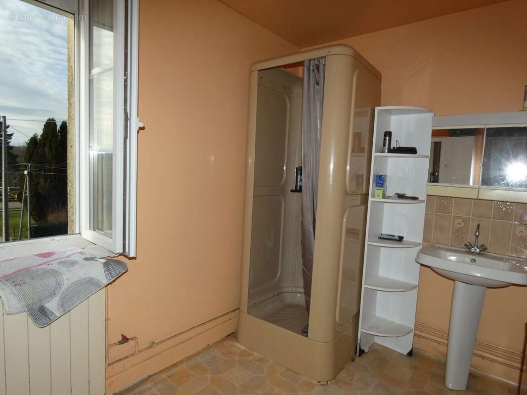 Maison à JARNAGES