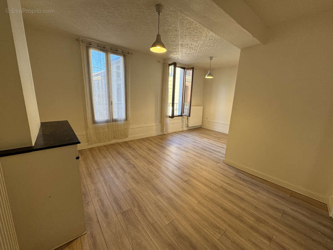 Appartement à SAINT-JUST-SAINT-RAMBERT