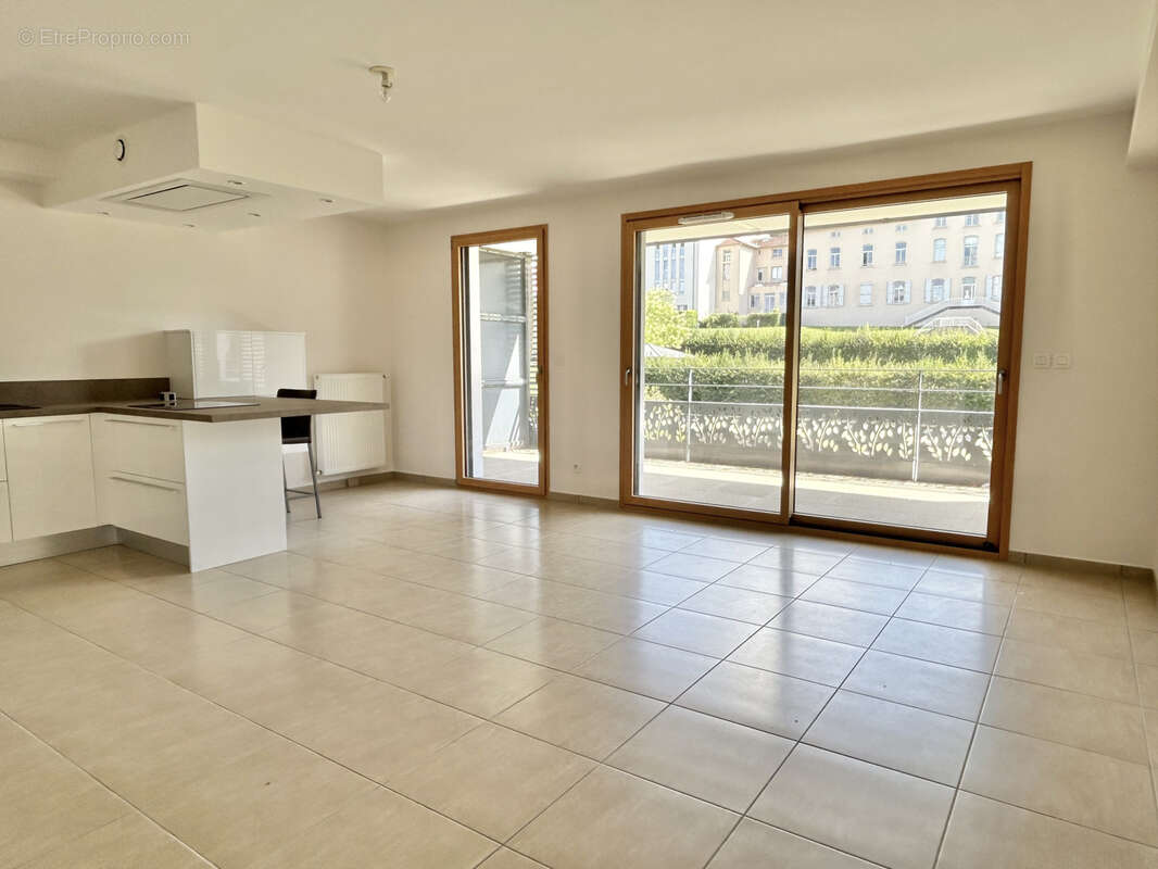Appartement à TASSIN-LA-DEMI-LUNE