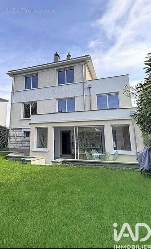 Photo 1 - Maison à MASSY