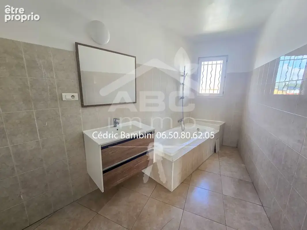 Haut de villa avec terrasse et jardin privatif de 77 m² à pied du centre ? Saint-Maximin-la-Sainte-Baume - photo 10