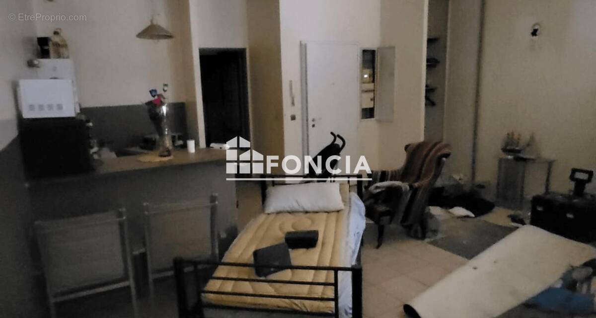 Appartement à MARSEILLE-1E