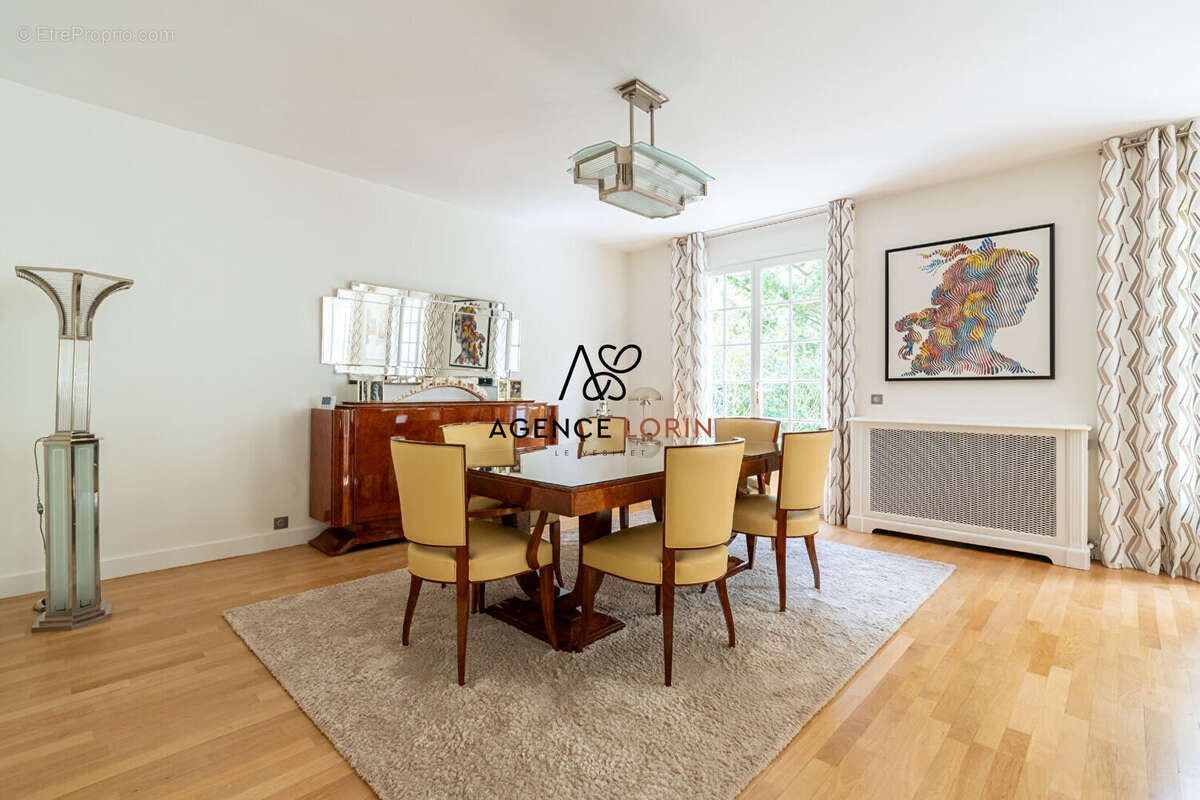 Maison à LE VESINET