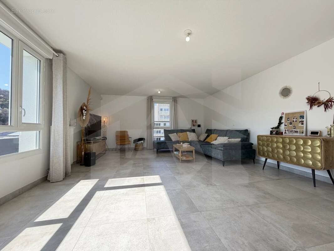 Appartement à ECHIROLLES