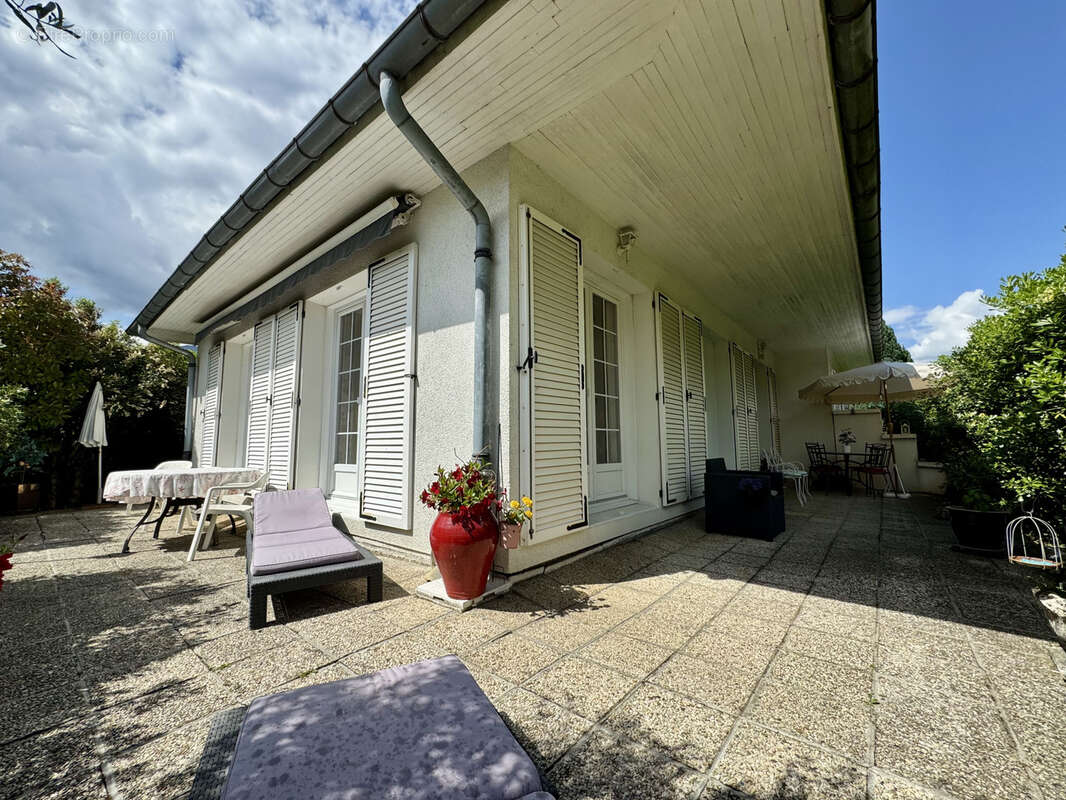 Maison à VILLARD-BONNOT