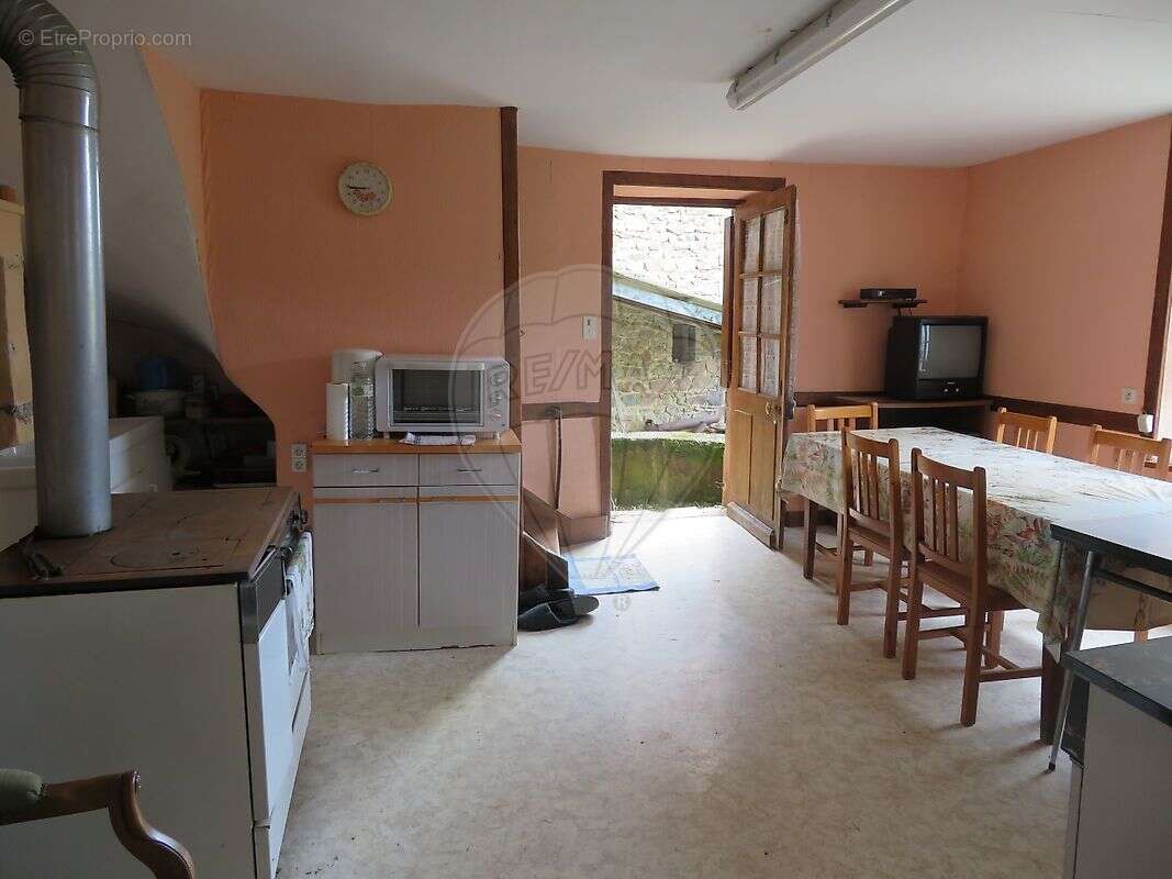 Maison à SAINT-NIZIER-D'AZERGUES