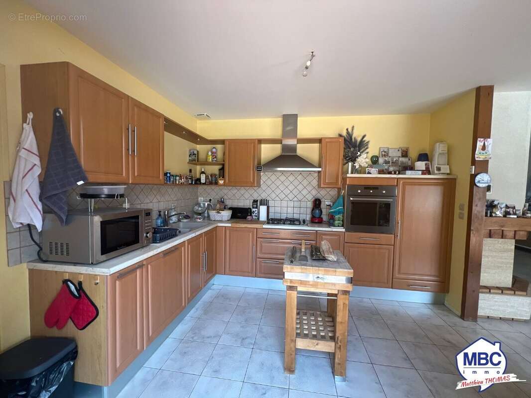 Maison à MONTREVAULT