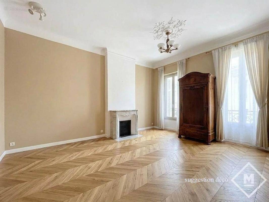 Appartement à MARSEILLE-8E