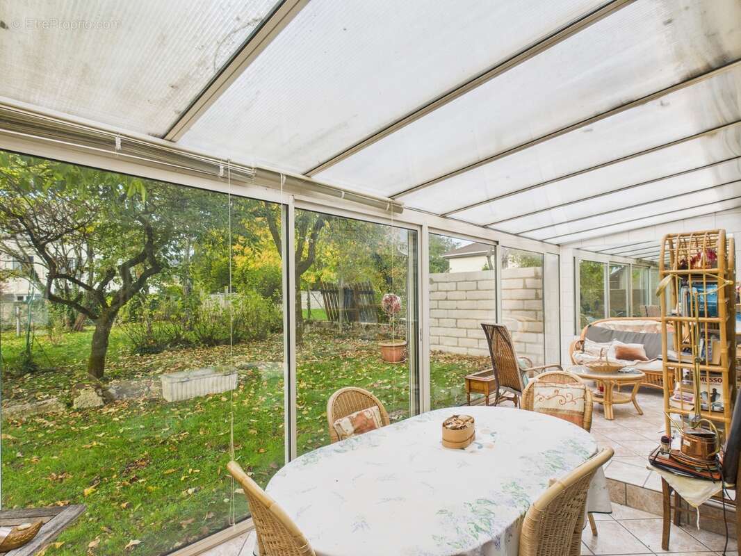 Maison à NOVY-CHEVRIERES