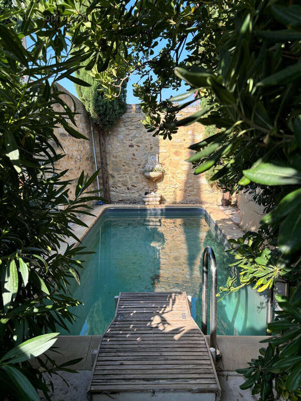 Maison à PUJAUT