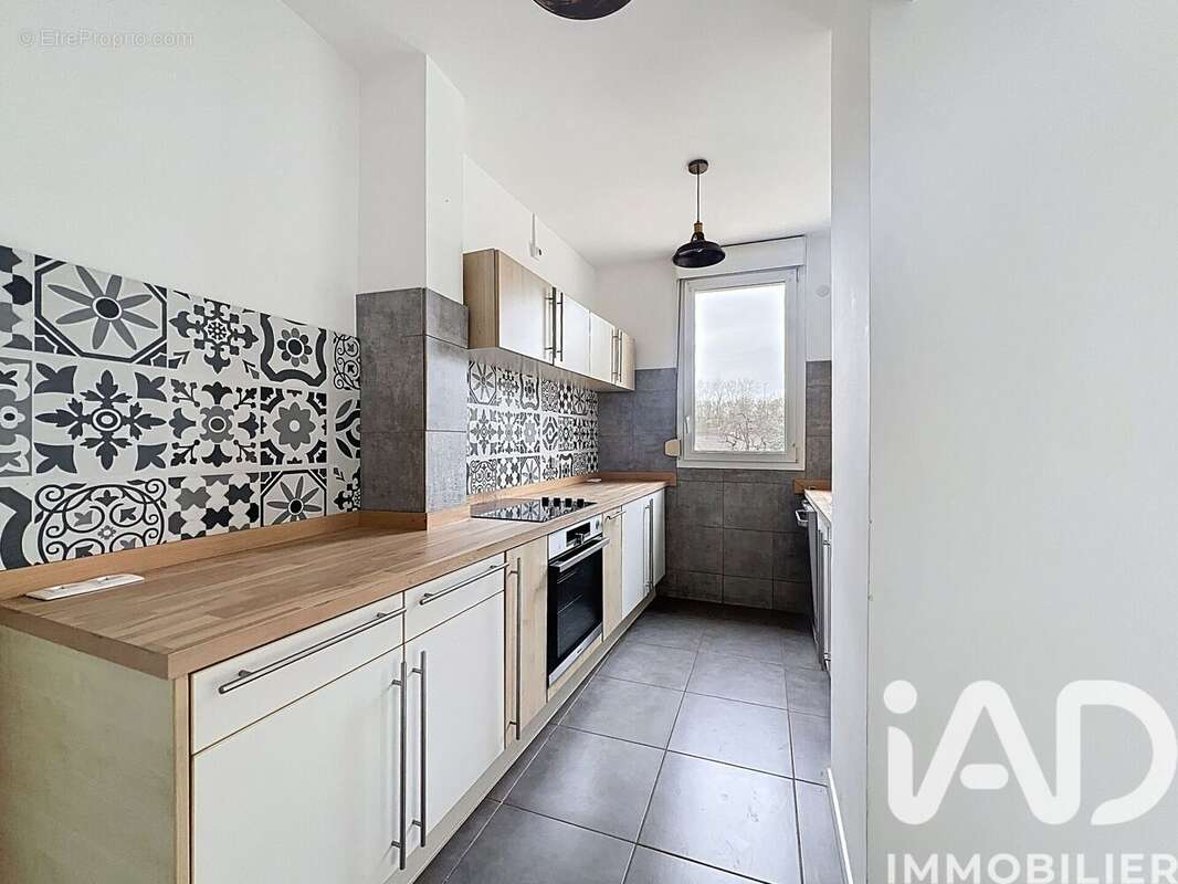 Photo 2 - Appartement à SAINT-JULIEN-LES-METZ