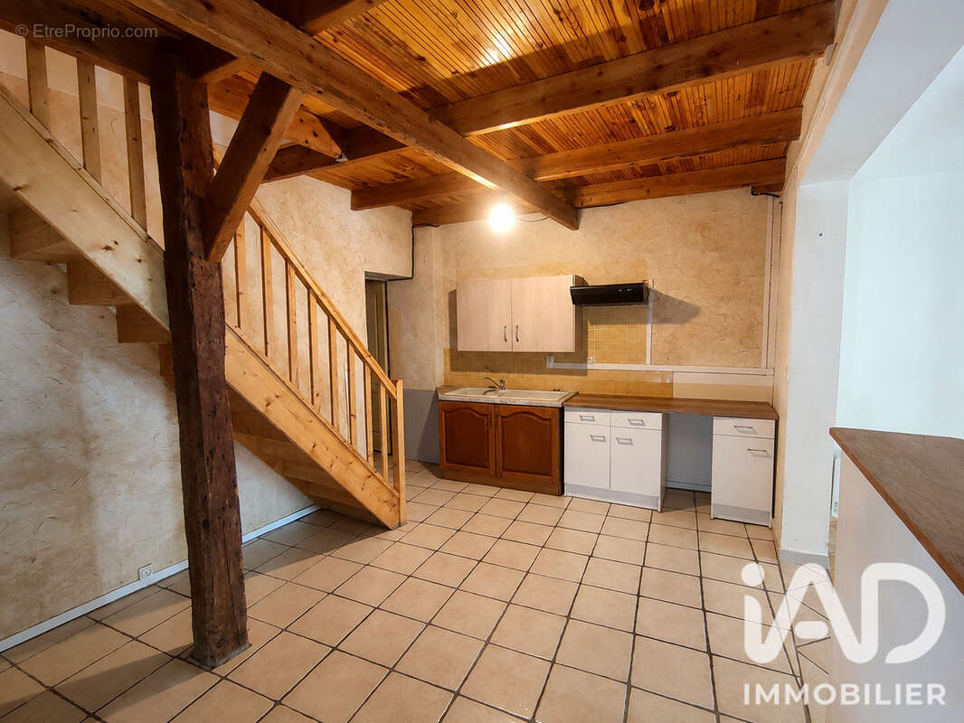 Appartement 76 m² à Saint-Gervais-Sur-Roubion  - photo 3