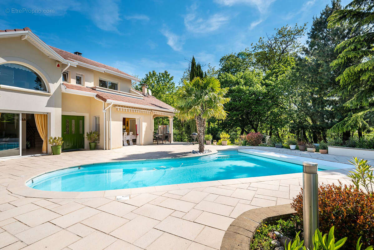 Maison à SAINT-BONNET-DE-MURE