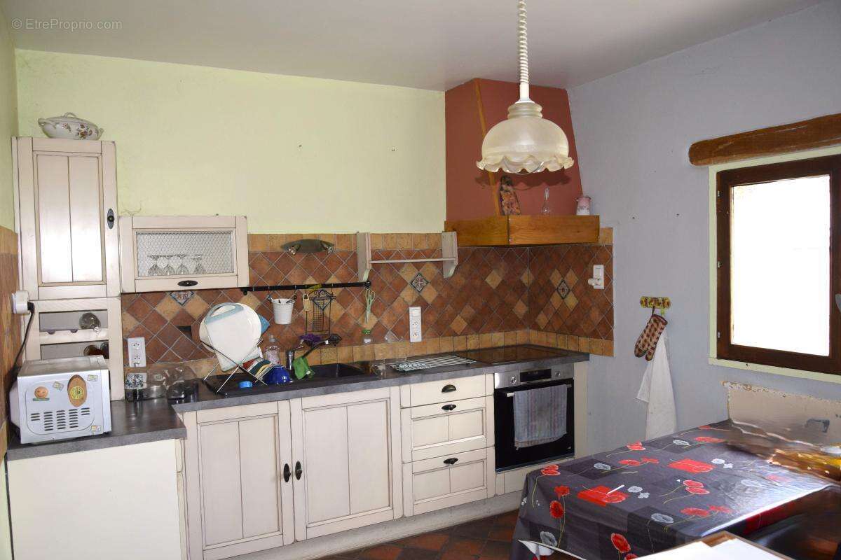 Maison 88 m² - 5 pièces  avec jardin et grange - photo 7