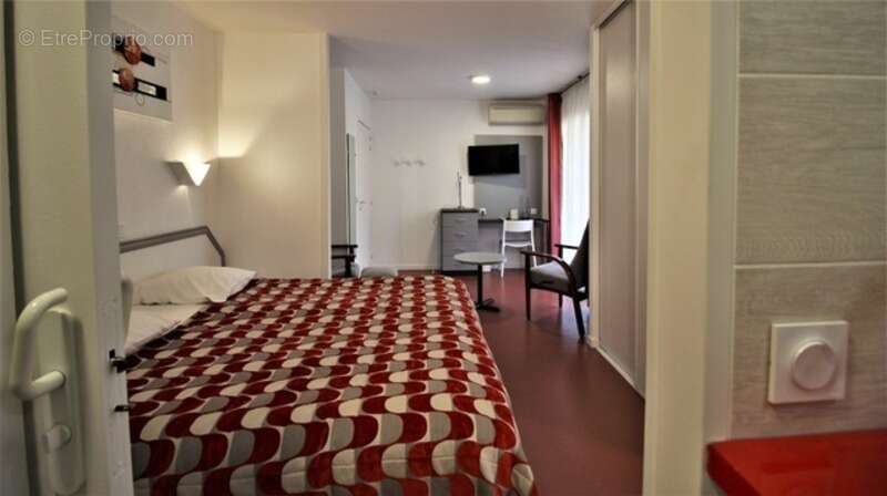 Appartement T2 dans centre ville de dax à côté des cures dans résidence de tourisme classée - photo 4