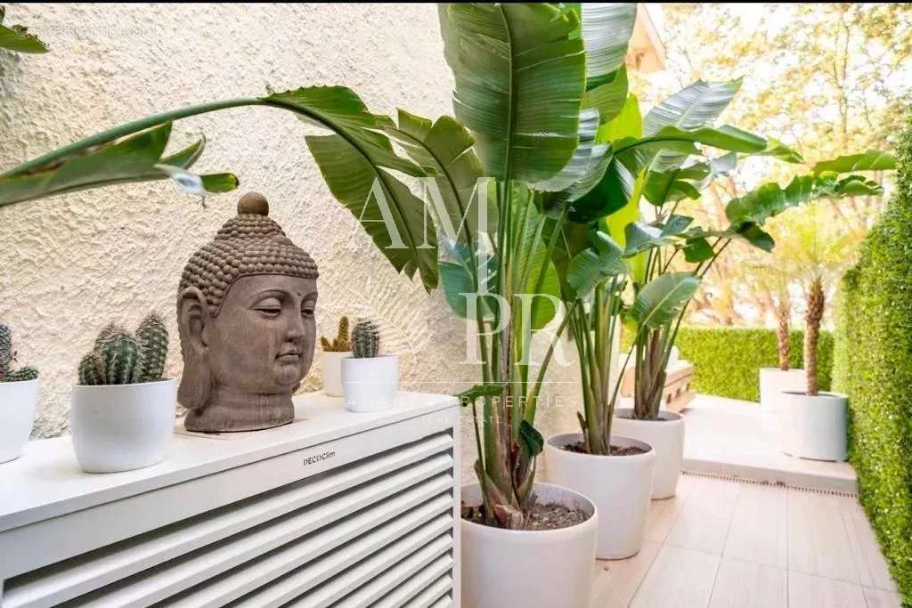 Appartement à LE CANNET