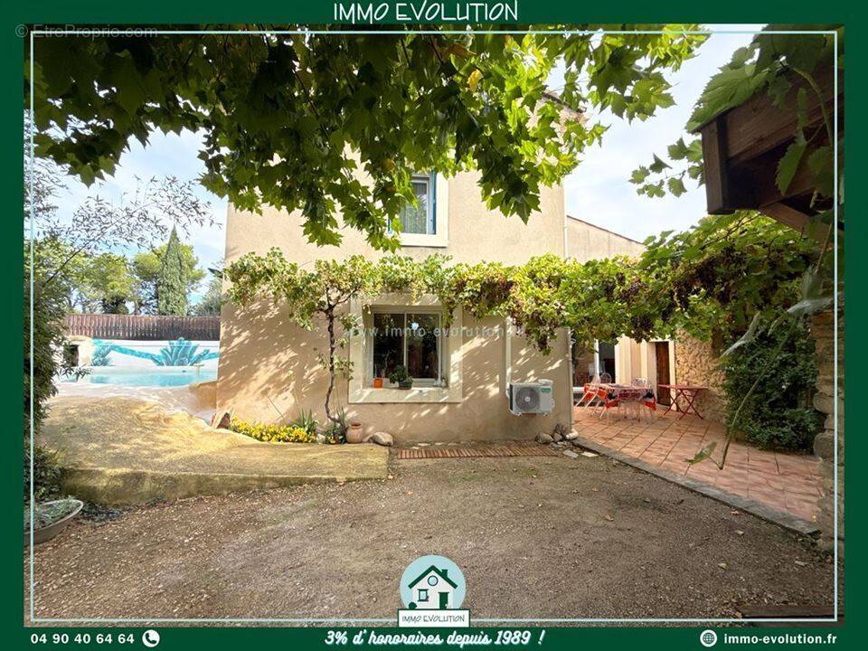 Maison à UCHAUX