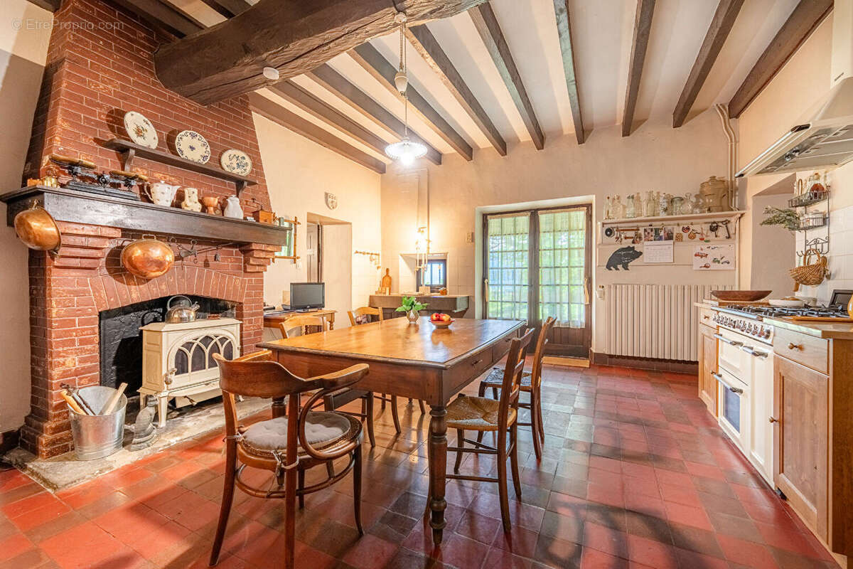 Maison à PEYRIEU