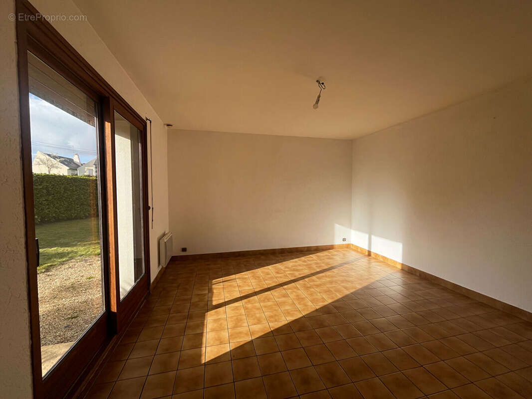 Maison à PLOUIGNEAU