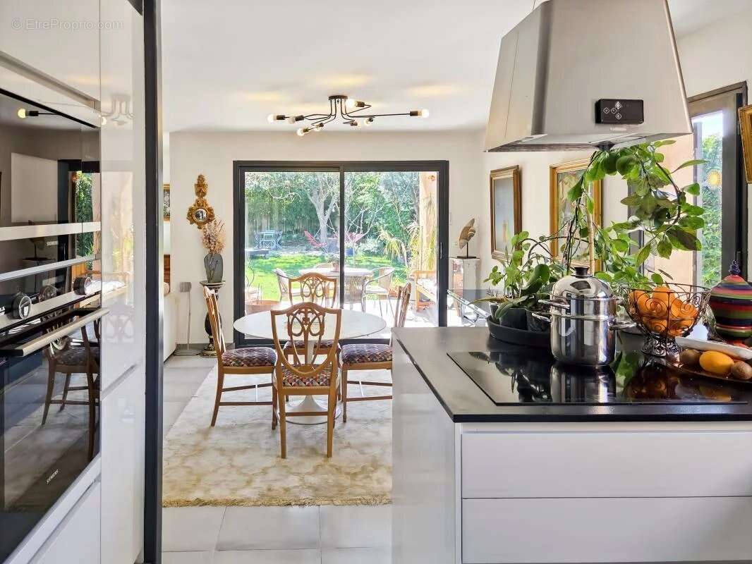 Maison à VILLENEUVE-LES-AVIGNON