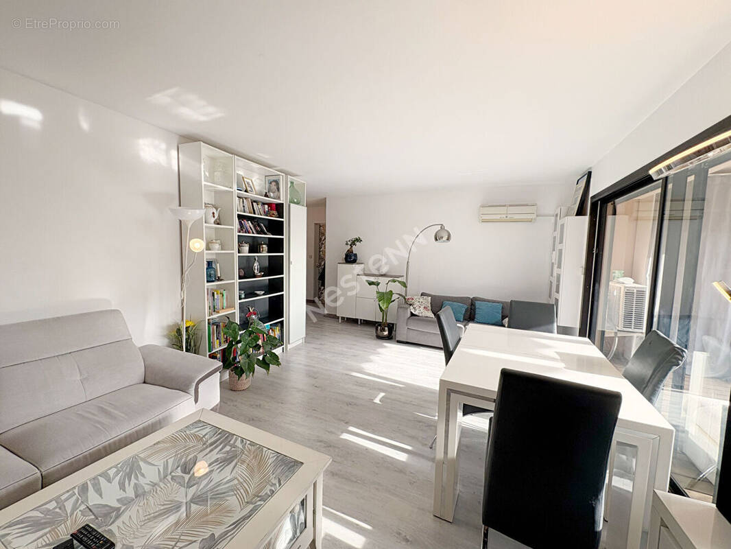 Appartement à HYERES