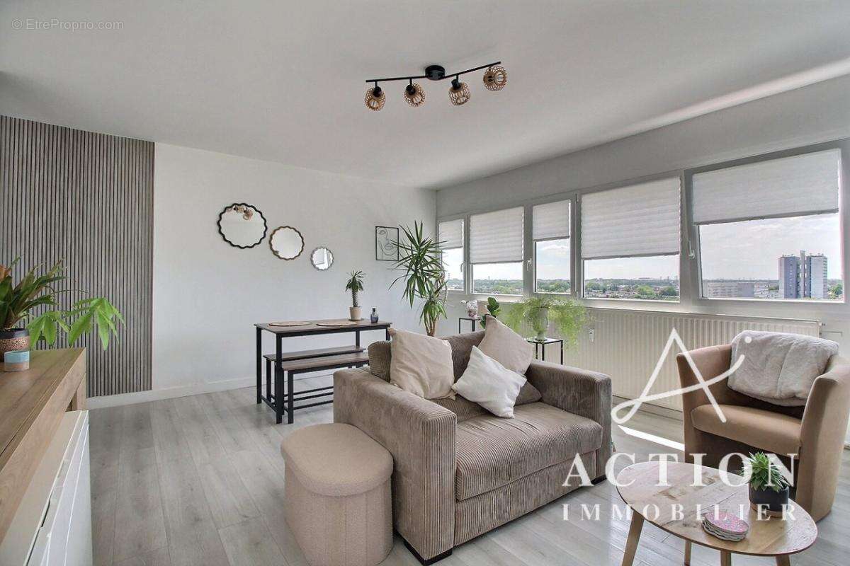 Appartement à MONS-EN-BAROEUL