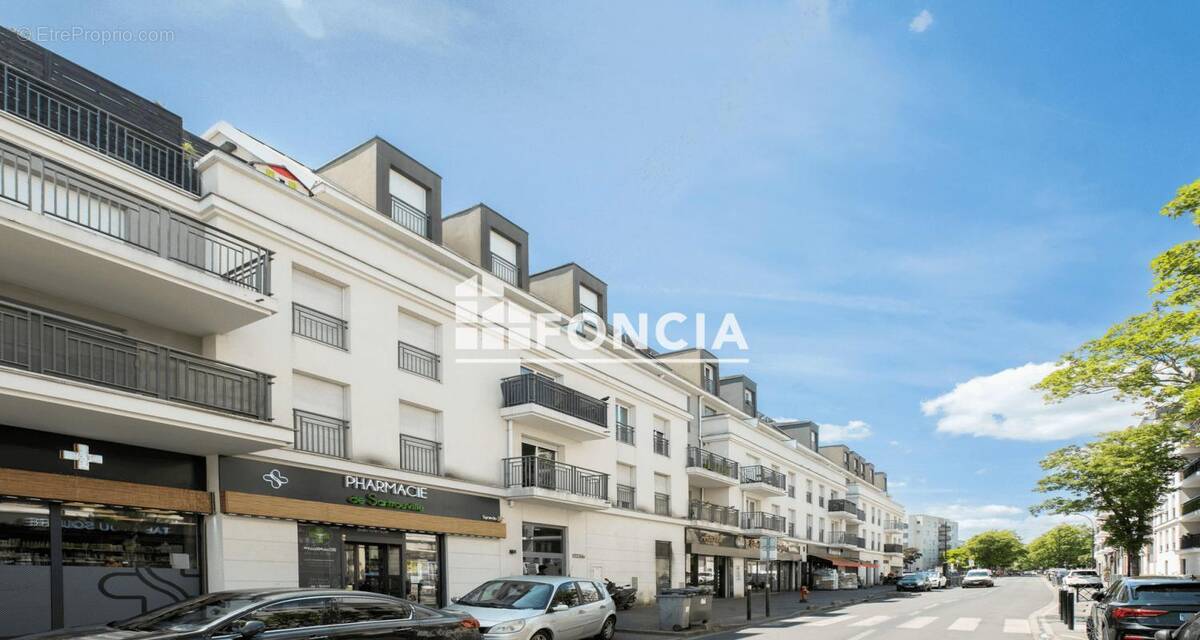 Appartement à SARTROUVILLE