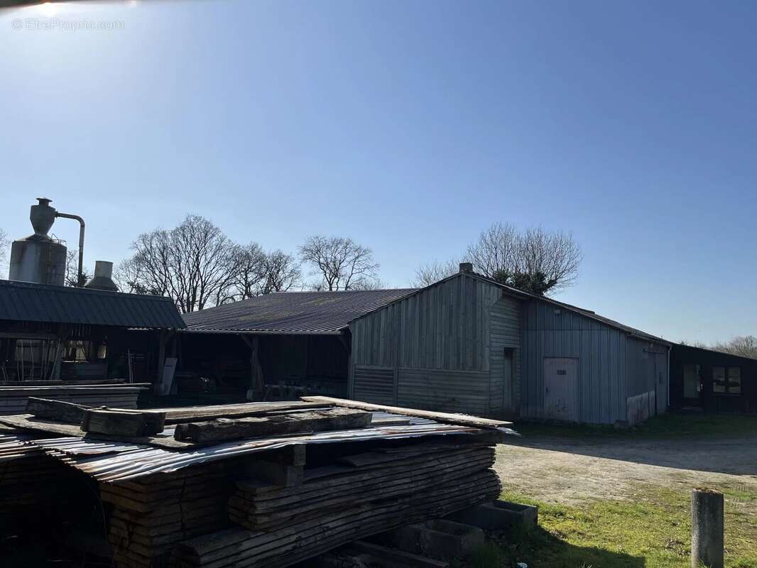 Commerce à LE VIEUX-MARCHE