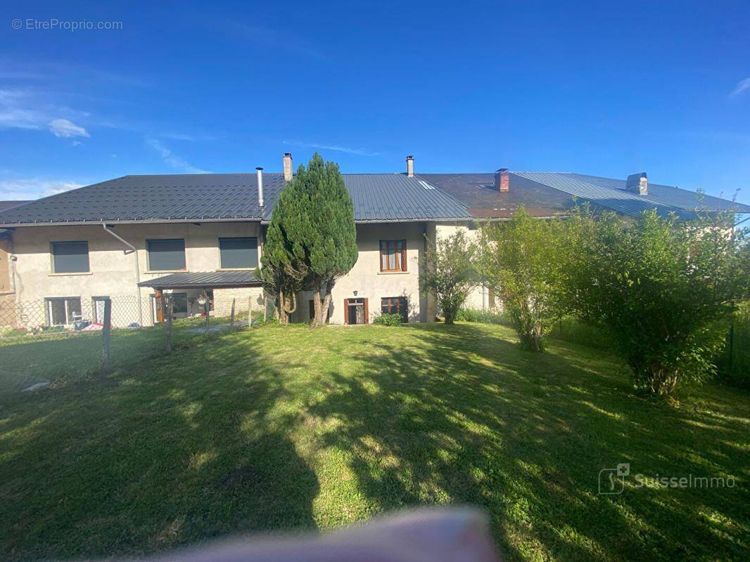 Maison à CORCELLES