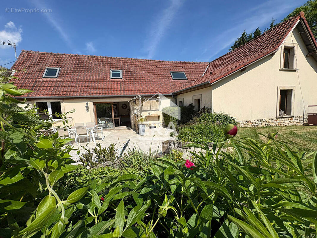 Maison à RETY