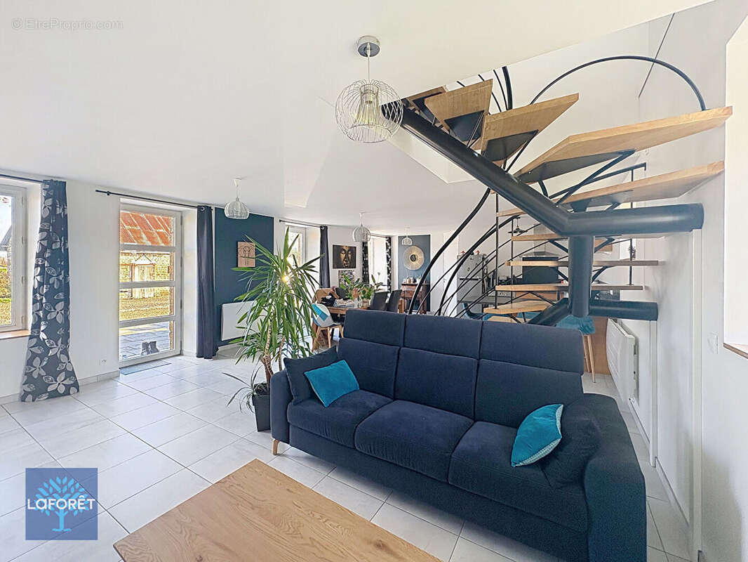 Maison à LA PELLERINE