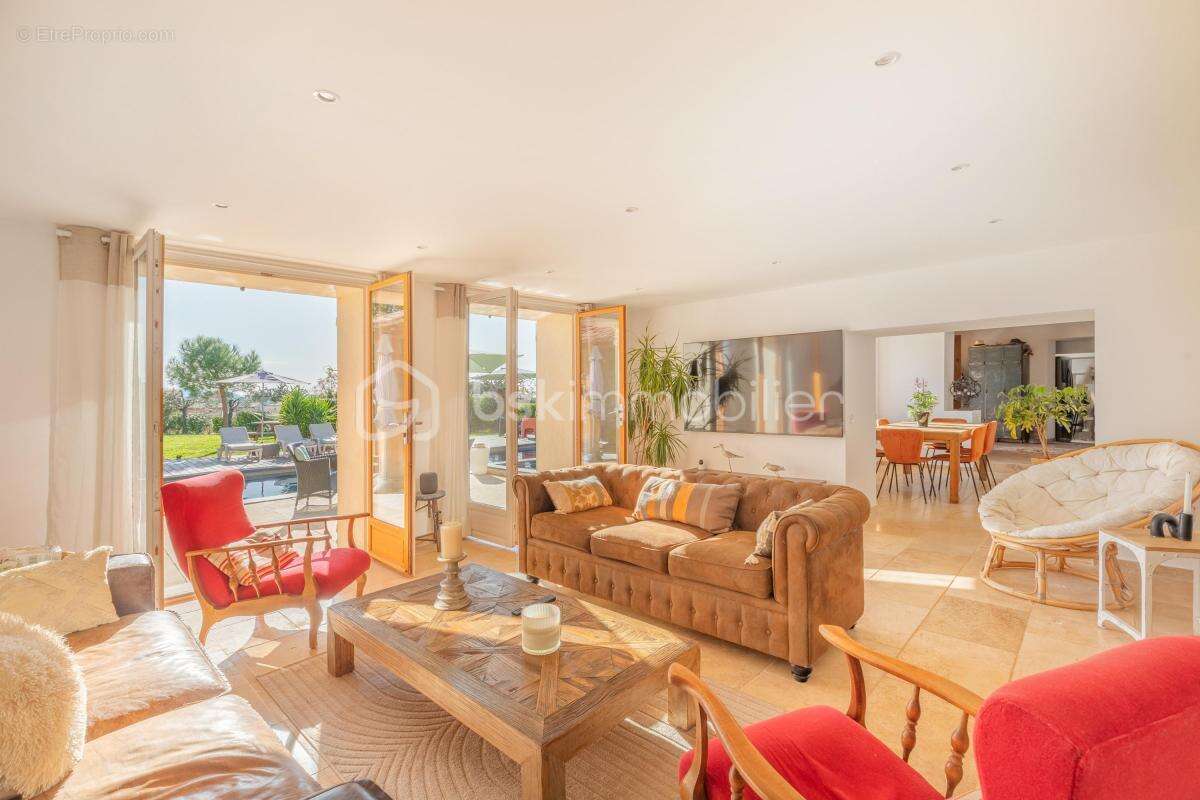 Maison à MONTAUROUX