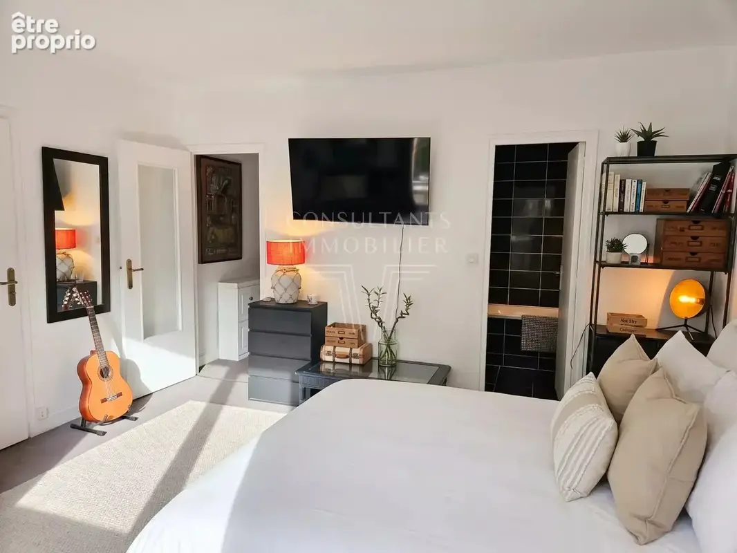 Passy - 33 m2 - grand balcon sud-ouest - - photo 4
