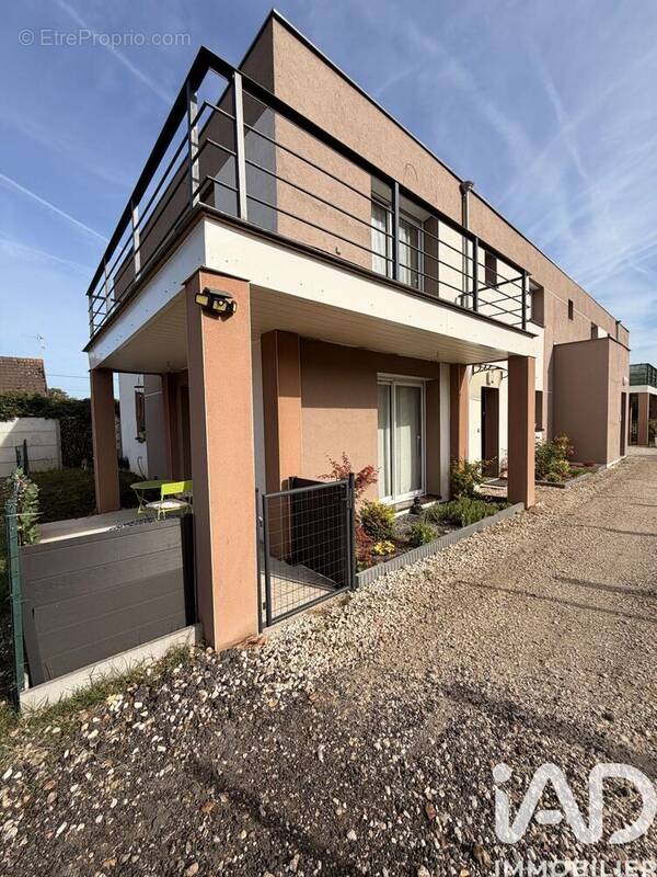 Appartement 85 m² à Villemandeur  - photo 1