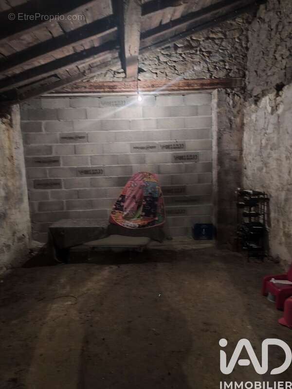Maison 142 m² à Saint-Sulpice-De-Pommiers  - photo 6