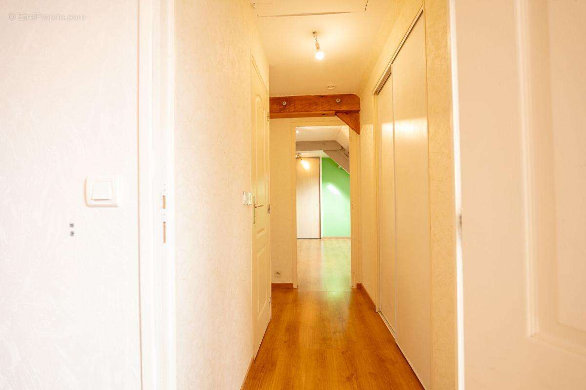 Maison à PRUNAY-CASSEREAU