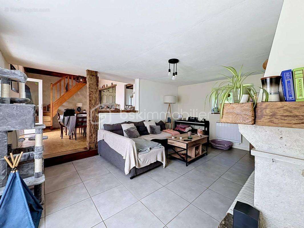 Maison en pierre de caractère 98m² entre Bricquebec et Barneville - photo 5