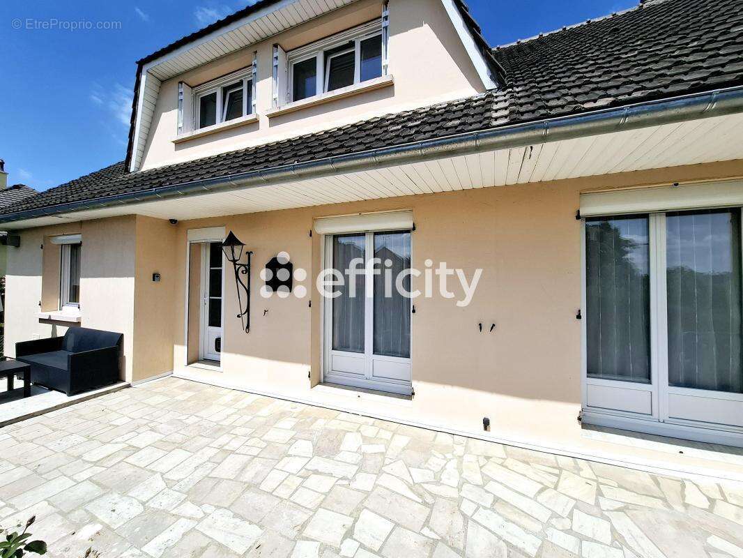 Maison 138 m² à Nogent-Le-Rotrou  - photo 3