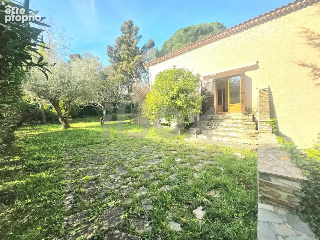 Villa 7 pièces sur 1 932 m2 de terrain avec piscine   Mer à pied - photo 19