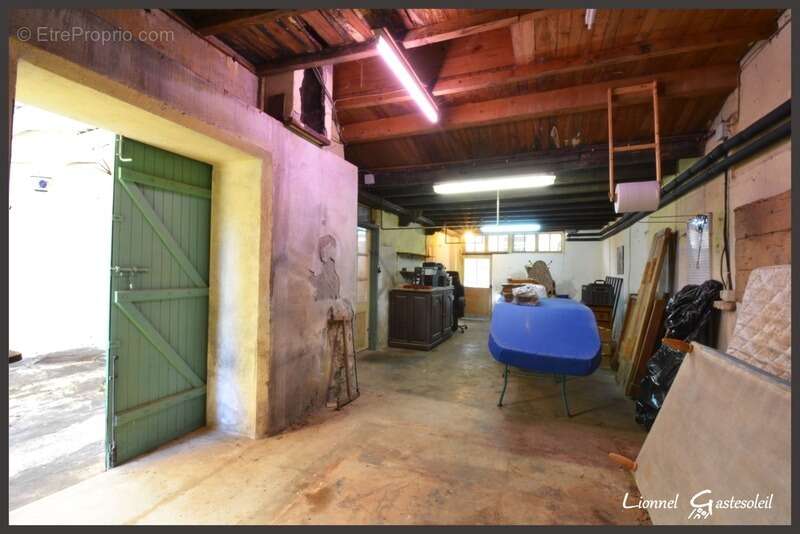 Maison de ville à vendre 4 chambres extérieur et garage sur la commune de Port Sainte Foy et Ponchapt en Dordogne - photo 16