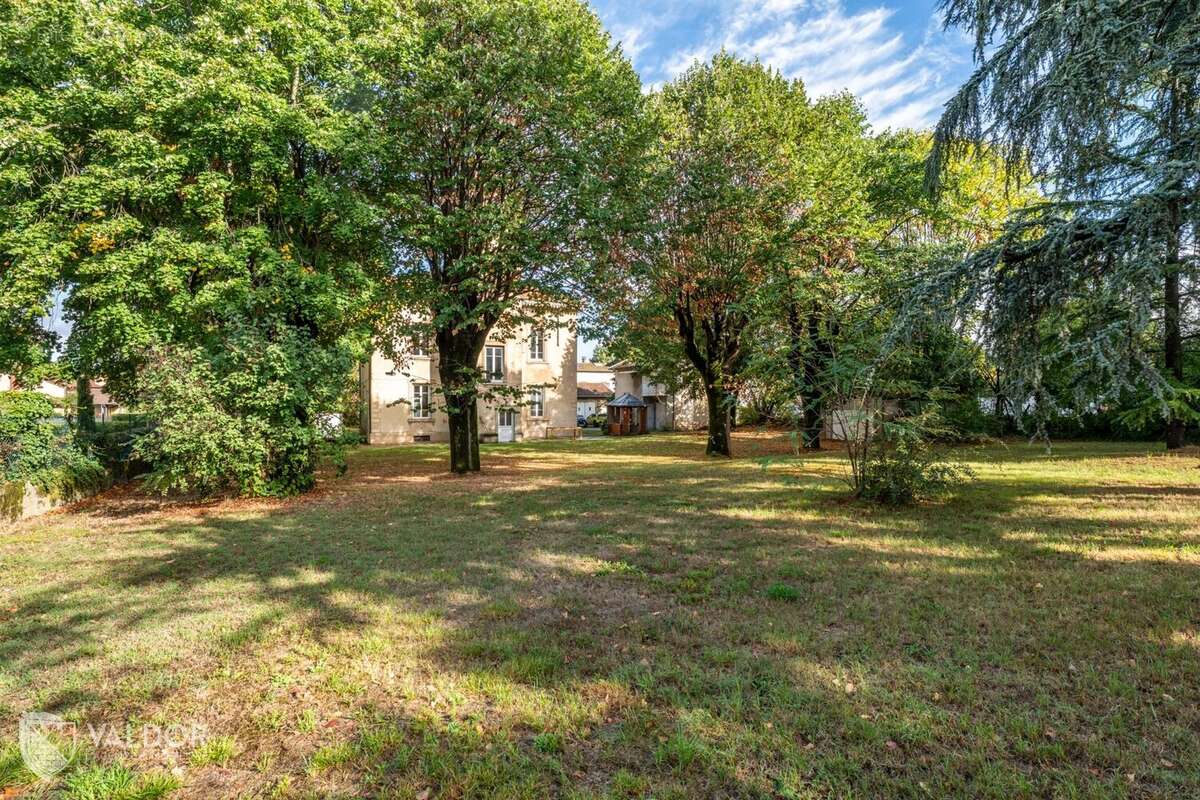 Maison à SATHONAY-CAMP