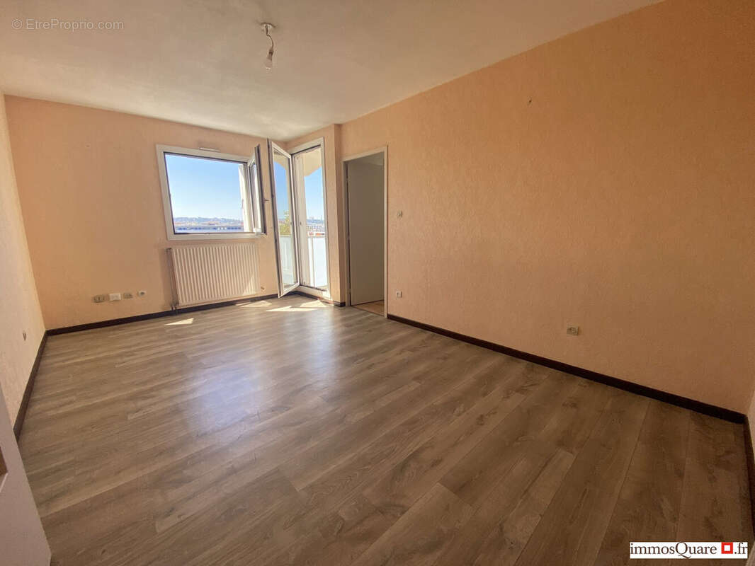 Appartement à LYON-8E