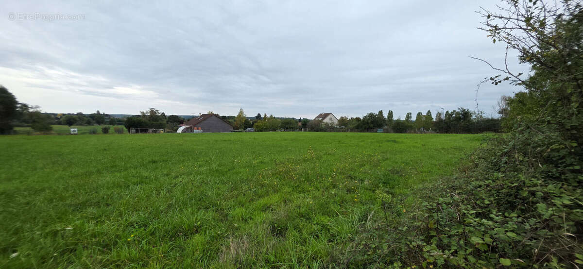 Maison à TOURNON-SAINT-PIERRE